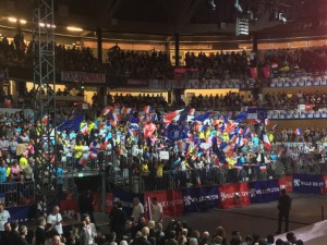 Una manifestazione a sostegno della candidatura di Emmanuel Macron