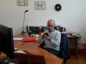 Il giudice del lavoro Maurizio Paganelli nel suo ufficio al Tribunale di Pesaro